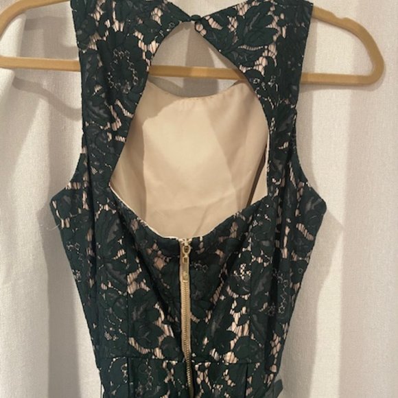 EMERALD GREEN/NUDE GUIPURE LACE DRESS - SIZE 10 - Picture 4 of 7